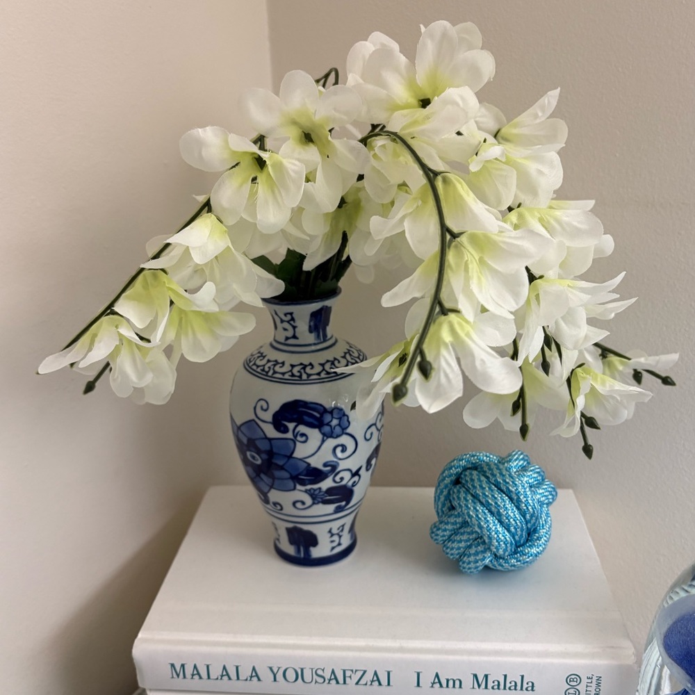 Elegant Blue and White Mini Floral Vase